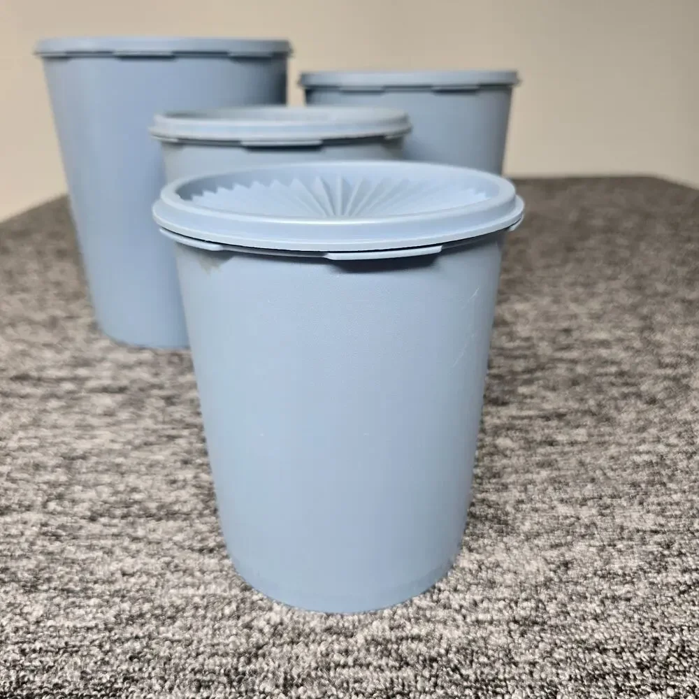 VTG Tupperware Servalier Nesting Canister Set of 5 Country Blue 5 Lids 1 Cracked